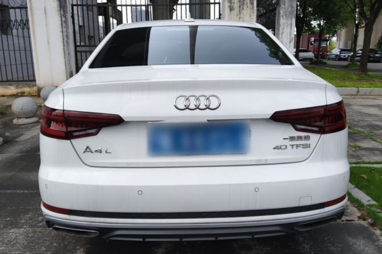 Used Audi A4L 2019 40 TFSI Fashion Edition China VI Emission Standard Rear
