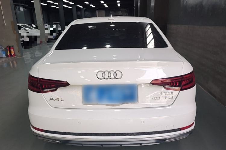 Used Audi A4L 2019 40 TFSI Fashion Edition China VI Emission Standard Rear