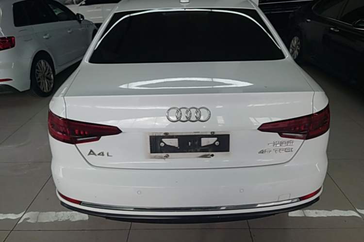 Used Audi A4L 2019 40 TFSI Ambition China VI Rear