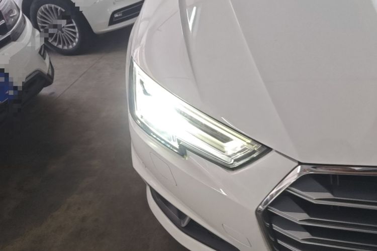 Used Audi A4L 2019 40 TFSI Fashion Edition China VI Emission Standard Right Front Headlight