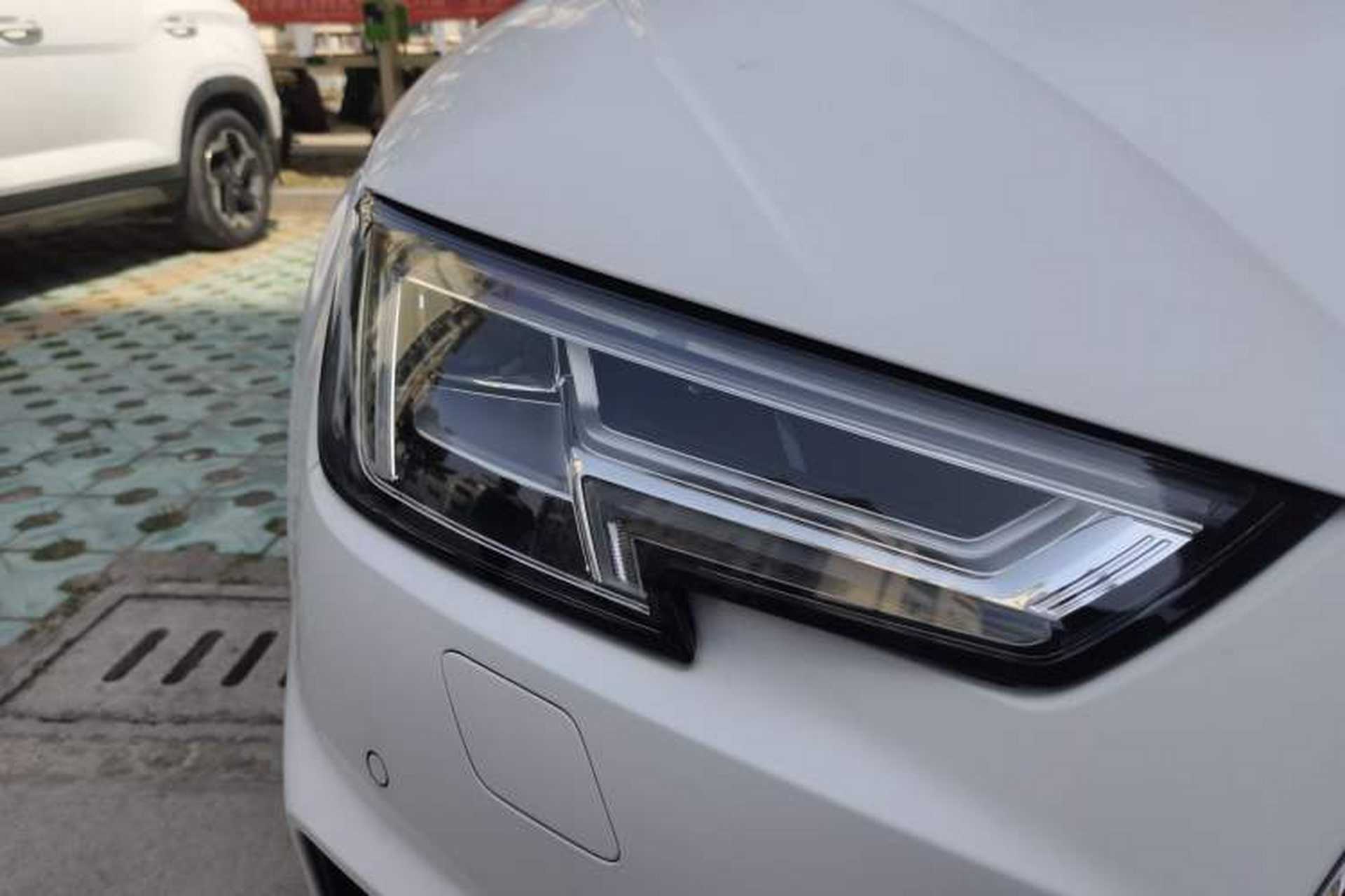 Used Audi A4L 2019 40 TFSI Fashion Edition China VI Emission Standard Right Front Headlight