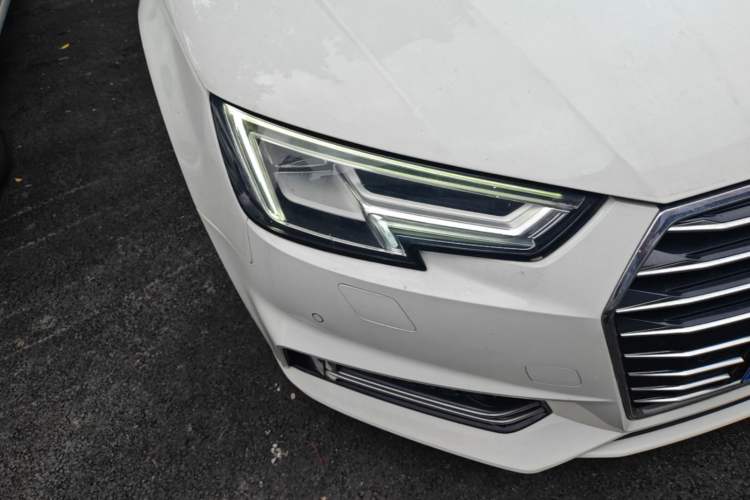 Used Audi A4L 2019 40 TFSI Ambition Version China V Right Front Headlight