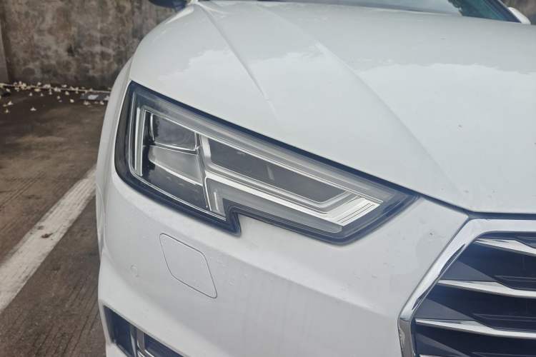 Used Audi A4L 2019 40 TFSI Ambition China VI Right Front Headlight