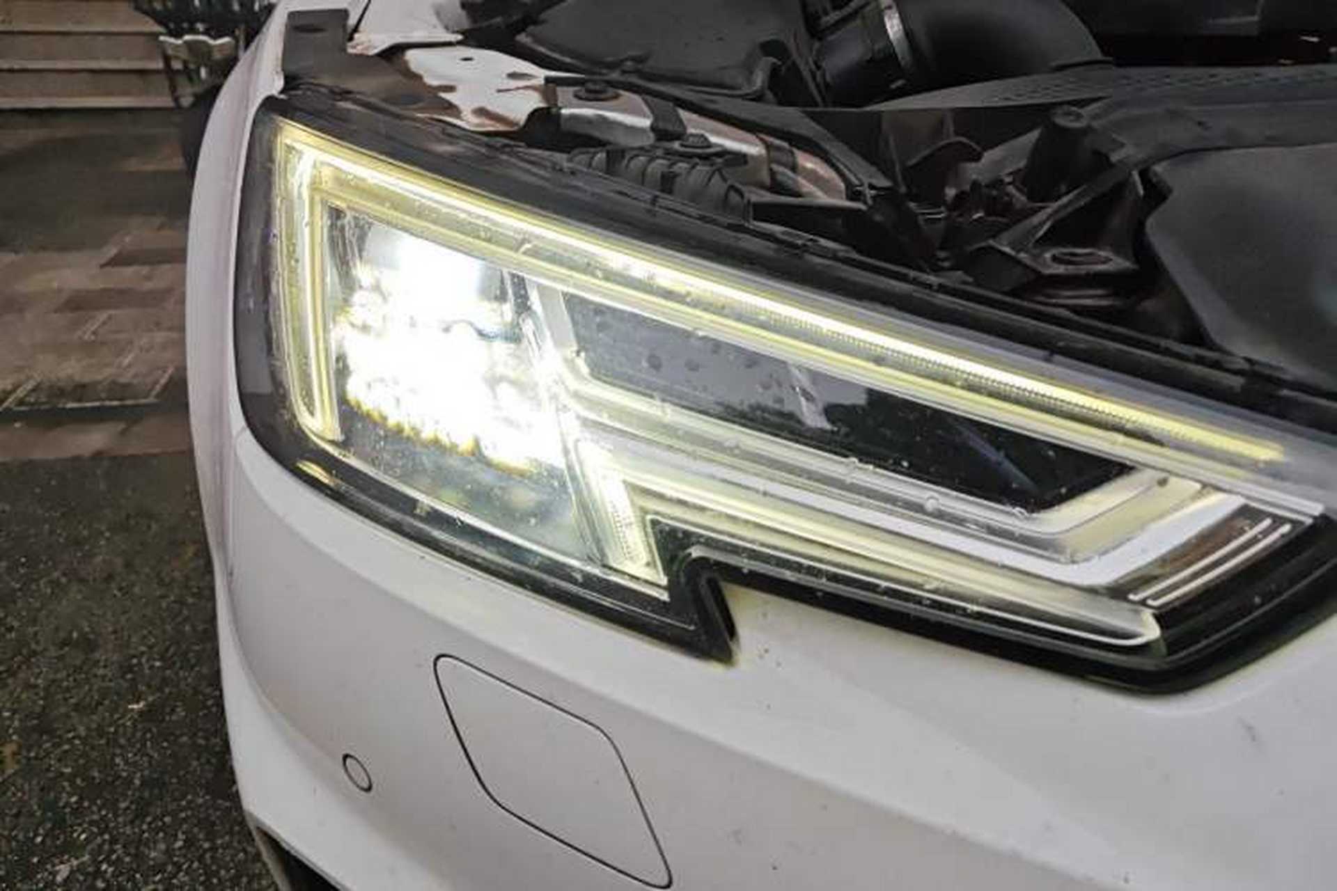 Used Audi A4L 2019 40 TFSI Fashion Edition China VI Emission Standard Right Front Headlight