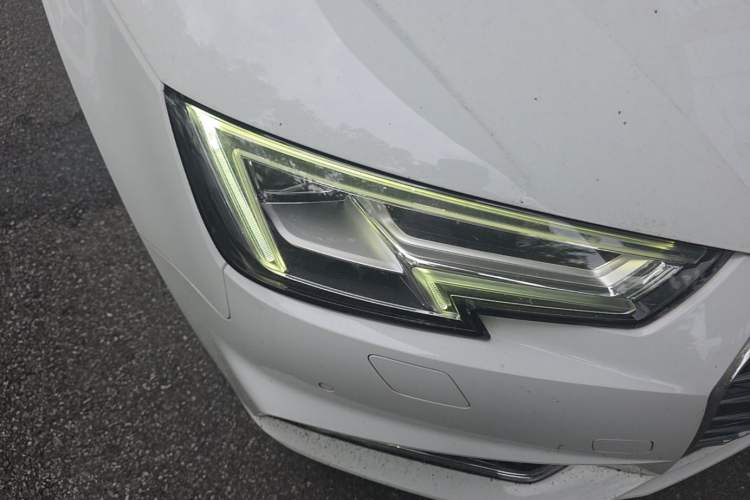 Used Audi A4L 2019 40 TFSI Ambition China VI Right Front Headlight