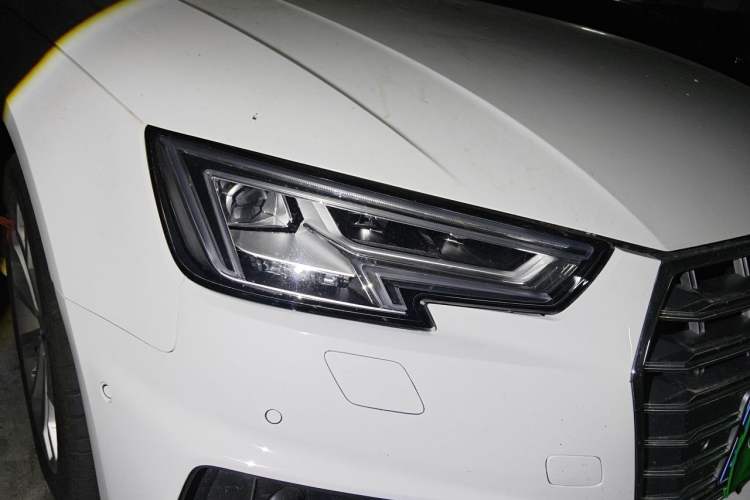 Used Audi A4L 2019 40 TFSI Ambition Version China V Right Front Headlight