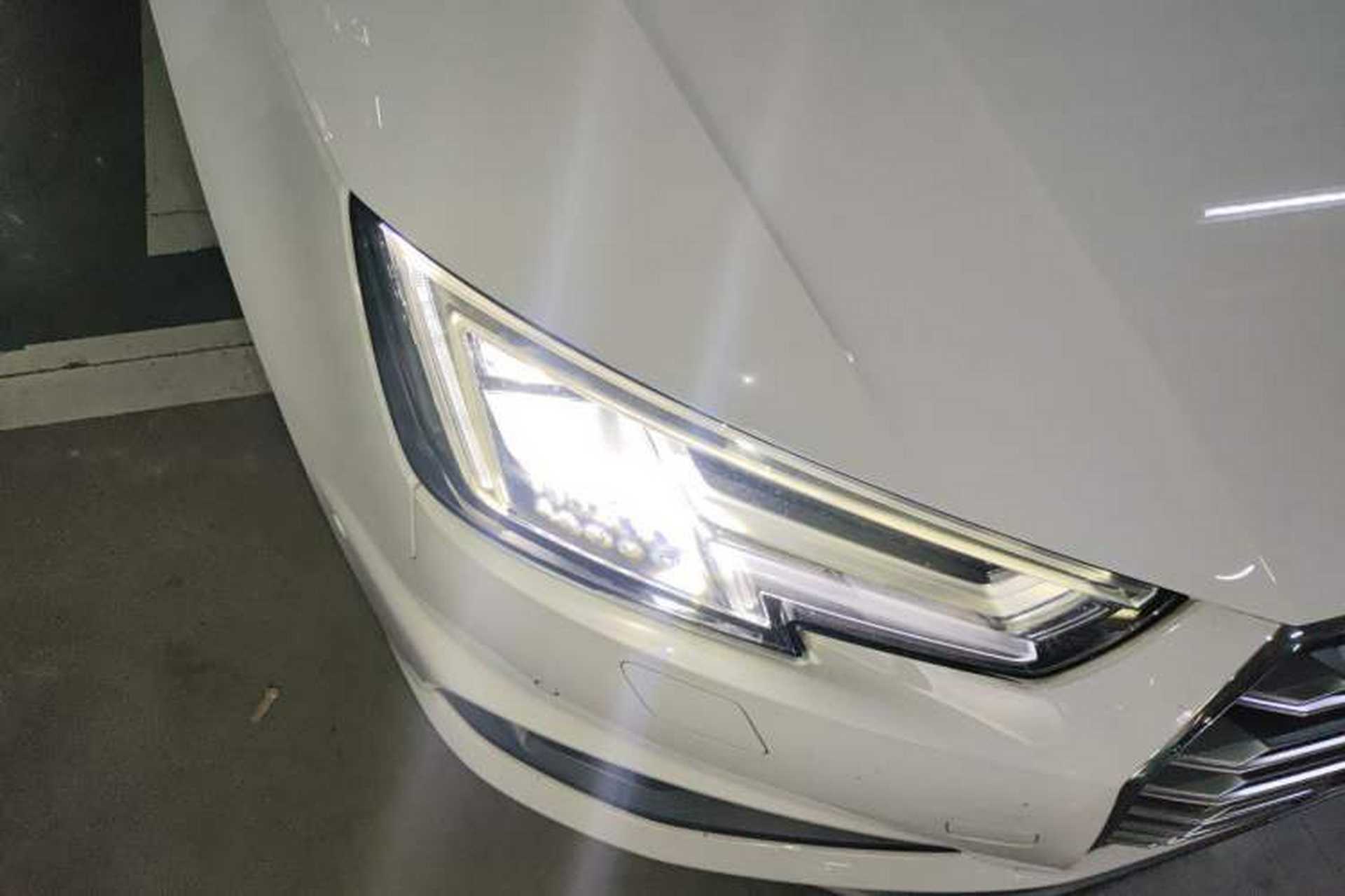 Used Audi A4L 2019 40 TFSI Fashion Edition China VI Emission Standard Right Front Headlight