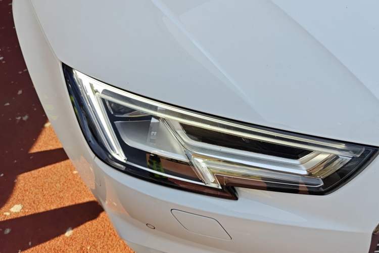 Used Audi A4L 2019 40 TFSI Ambition China VI Right Front Headlight