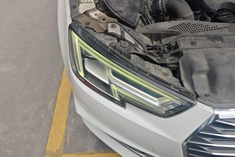 Used Audi A4L 2019 40 TFSI Ambition China VI Right Front Headlight