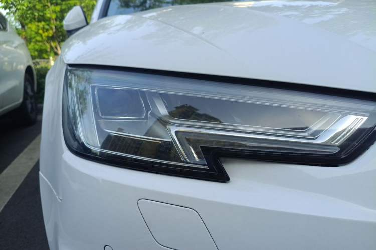 Used Audi A4L 2019 40 TFSI Ambition China VI Right Front Headlight