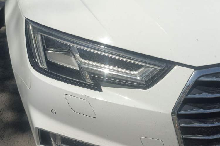 Used Audi A4L 2019 40 TFSI Ambition Version China V Right Front Headlight