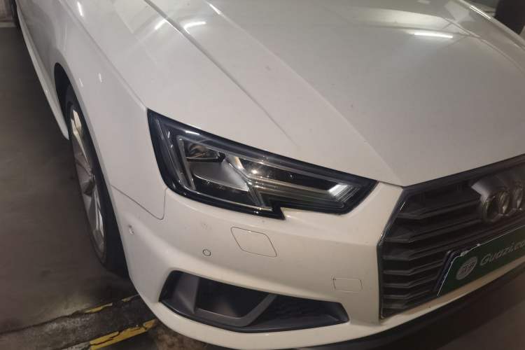 Used Audi A4L 2019 40 TFSI Fashion Edition China VI Emission Standard Right Front Headlight