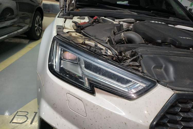 Used Audi A4L 2019 40 TFSI Fashion Edition China VI Emission Standard Right Front Headlight