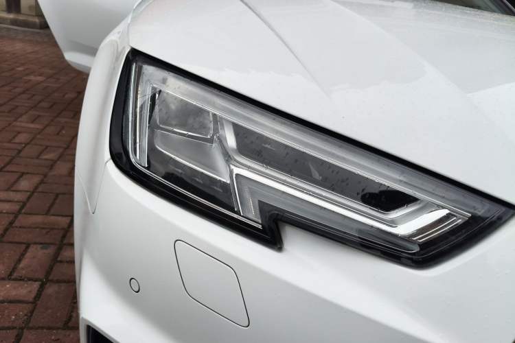 Used Audi A4L 2019 40 TFSI Ambition Version China V Right Front Headlight