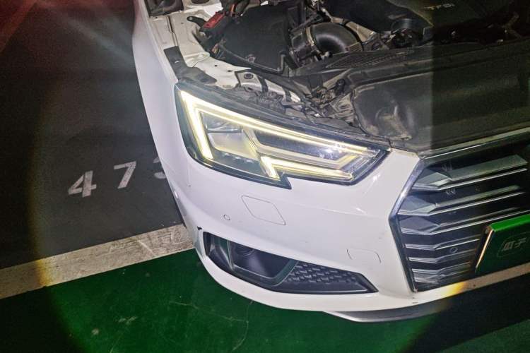 Used Audi A4L 2019 40 TFSI Fashion Edition China VI Emission Standard Right Front Headlight