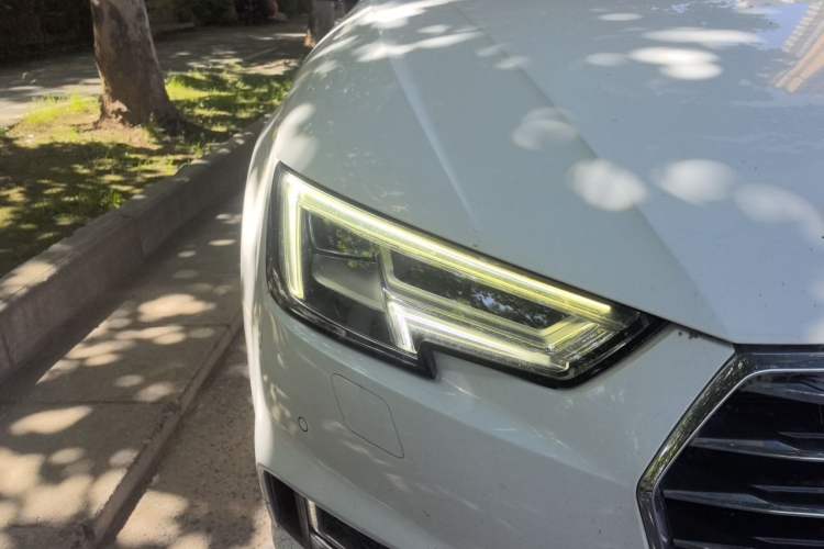 Used Audi A4L 2019 40 TFSI Ambition China VI Right Front Headlight