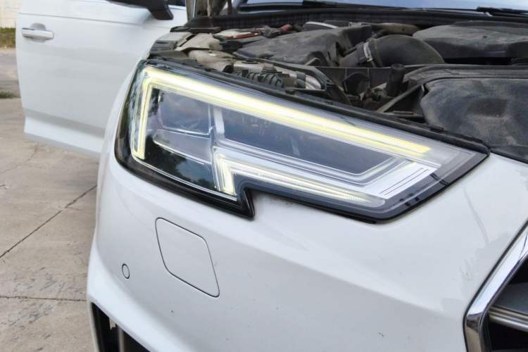 Used Audi A4L 2019 40 TFSI Sporty Version China V Right Front Headlight