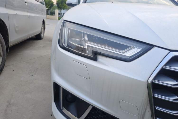 Used Audi A4L 2019 40 TFSI Fashion Edition China VI Emission Standard Right Front Headlight