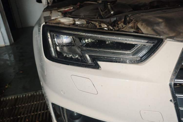 Used Audi A4L 2019 40 TFSI Fashion Edition China VI Emission Standard Right Front Headlight