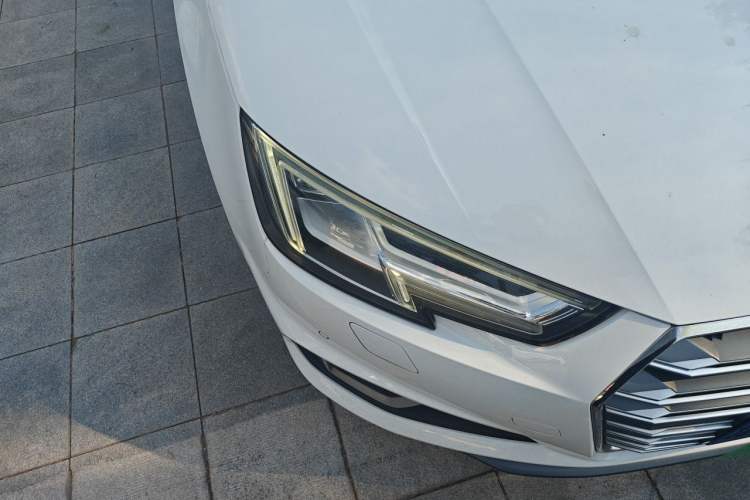 Used Audi A4L 2019 40 TFSI Fashion Version China V Right Front Headlight
