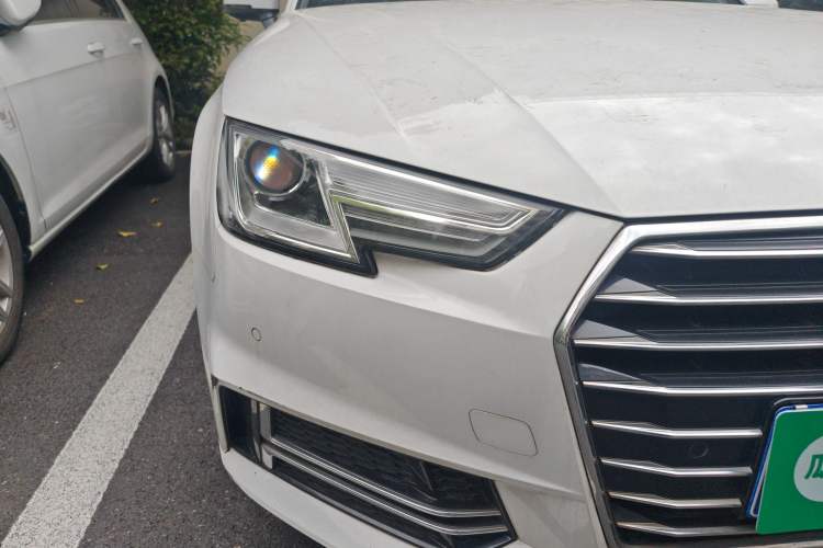Used Audi A4L 2019 40 TFSI Ambition Version China V Right Front Headlight