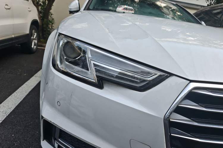 Used Audi A4L 2019 40 TFSI Ambition Version China V Right Front Headlight
