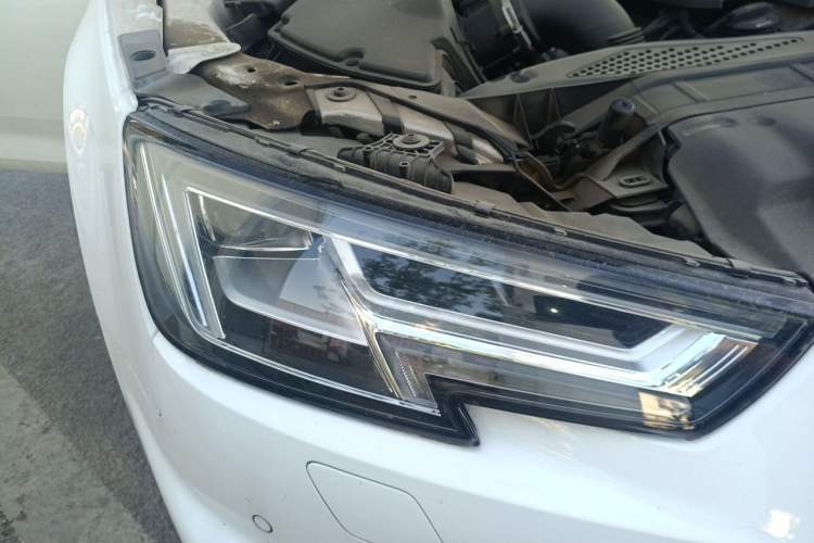 Used Audi A4L 2019 40 TFSI Fashion Edition China VI Emission Standard Right Front Headlight
