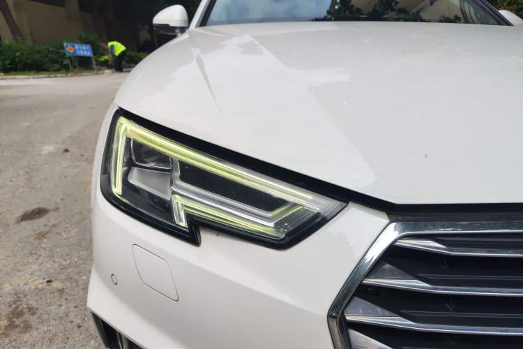 Used Audi A4L 2019 40 TFSI Ambition China VI Right Front Headlight