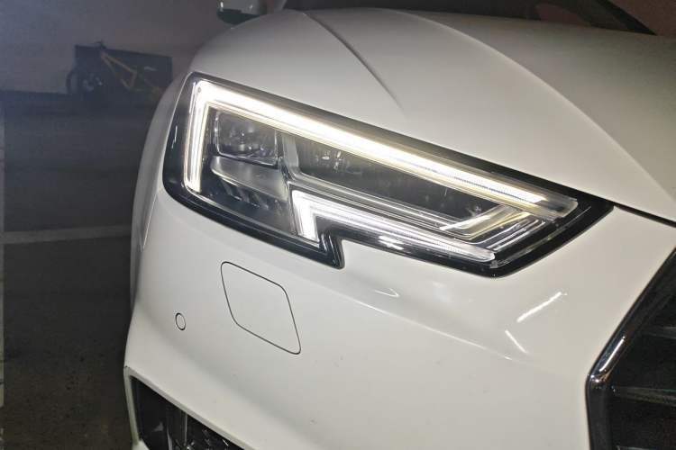 Used Audi A4L 2019 40 TFSI Ambition China VI Right Front Headlight