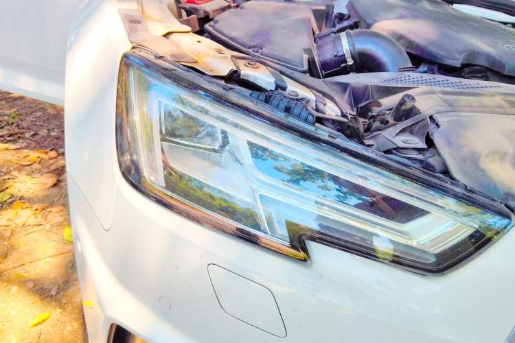 Used Audi A4L 2019 40 TFSI Fashion Edition China VI Emission Standard Right Front Headlight