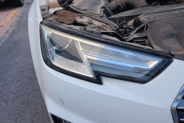Used Audi A4L 2019 40 TFSI Ambition China VI Right Front Headlight