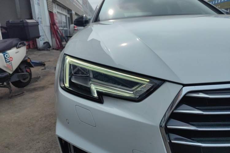 Used Audi A4L 2019 40 TFSI Ambition China VI Right Front Headlight