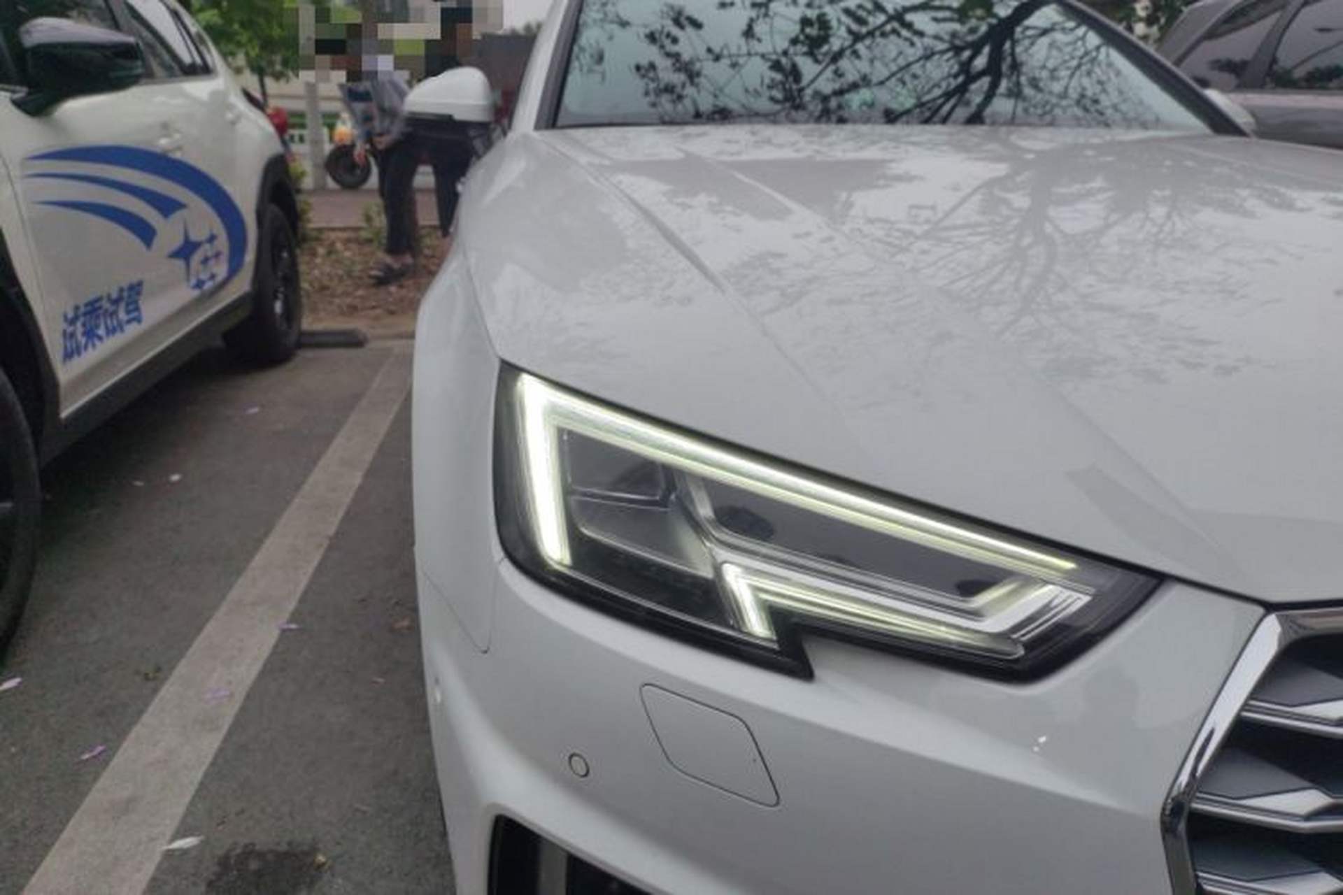 Used Audi A4L 2019 40 TFSI Fashion Edition China VI Emission Standard Right Front Headlight