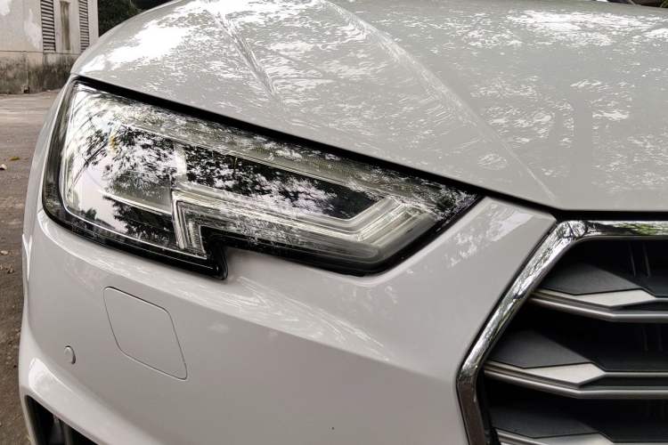 Used Audi A4L 2019 40 TFSI Sporty Version China VI Right Front Headlight