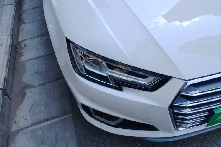 Used Audi A4L 2019 40 TFSI Fashion Version China V Right Front Headlight