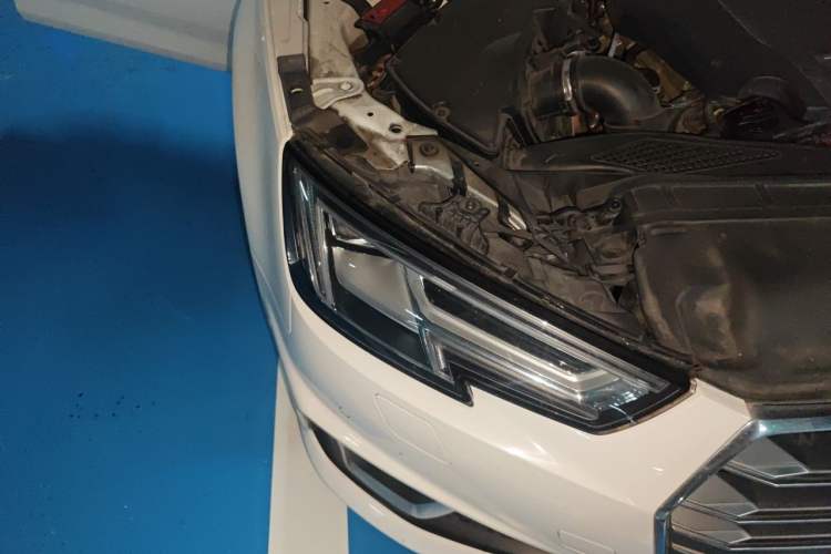 Used Audi A4L 2019 40 TFSI Sporty Version China VI Right Front Headlight