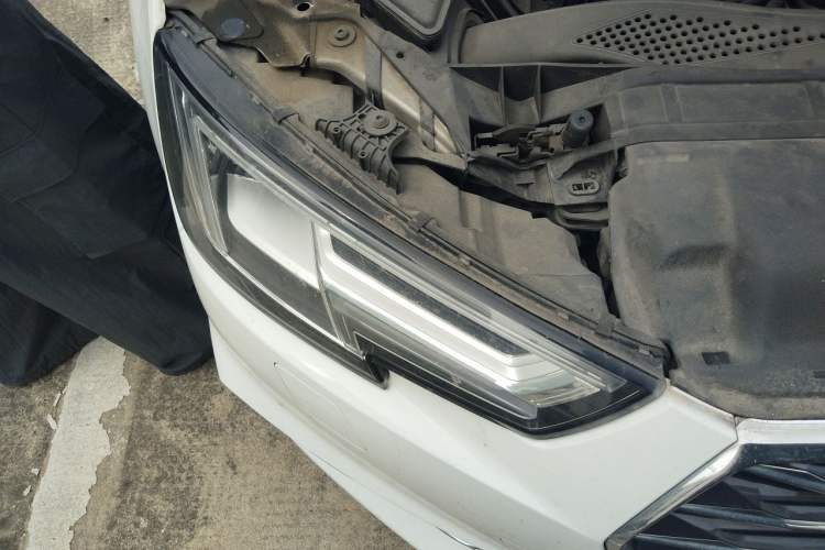 Used Audi A4L 2019 40 TFSI Ambition China VI Right Front Headlight