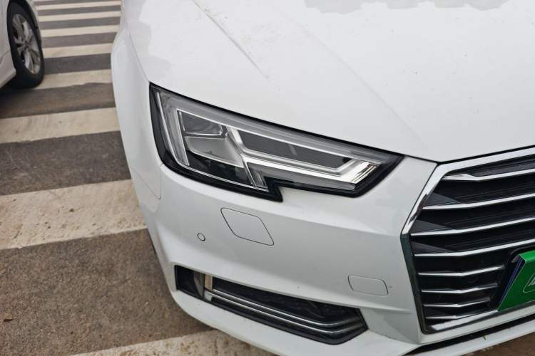Used Audi A4L 2019 40 TFSI Ambition China VI Right Front Headlight