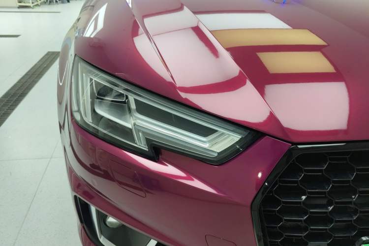 Used Audi A4L 2019 40 TFSI Fashion Version China V Right Front Headlight
