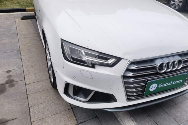 Used Audi A4L 2019 40 TFSI Fashion Edition China VI Emission Standard Right Front Headlight