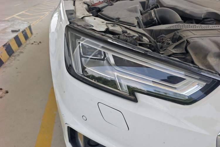 Used Audi A4L 2019 40 TFSI Fashion Edition China VI Emission Standard Right Front Headlight