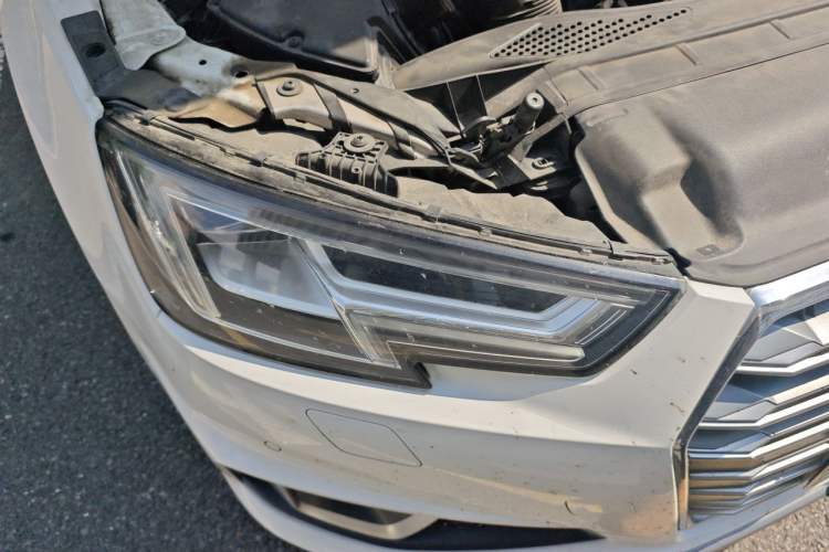 Used Audi A4L 2019 40 TFSI Fashion Version China V Right Front Headlight