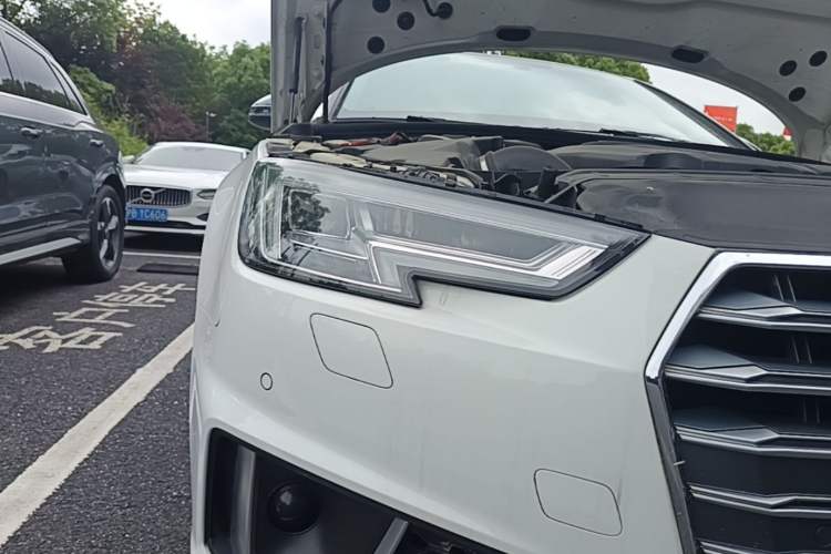 Used Audi A4L 2019 45 TFSI quattro Individual Sport Edition China VI Right Front Headlight