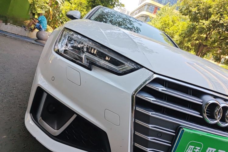 Used Audi A4L 2019 40 TFSI Fashion Edition China VI Emission Standard Right Front Headlight