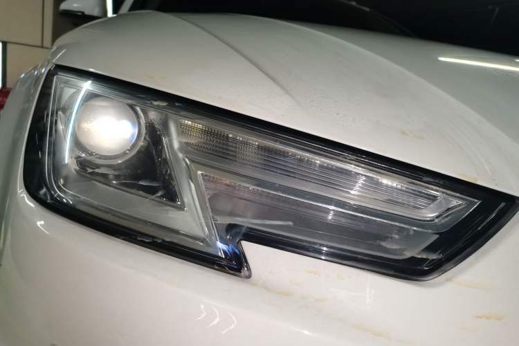 Used Audi A4L 2019 40 TFSI Ambition China VI Right Front Headlight