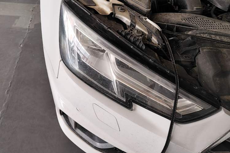 Used Audi A4L 2019 40 TFSI Fashion Edition China VI Emission Standard Right Front Headlight