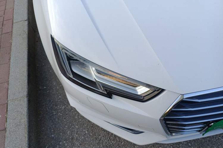 Used Audi A4L 2019 40 TFSI Ambition Version China V Right Front Headlight