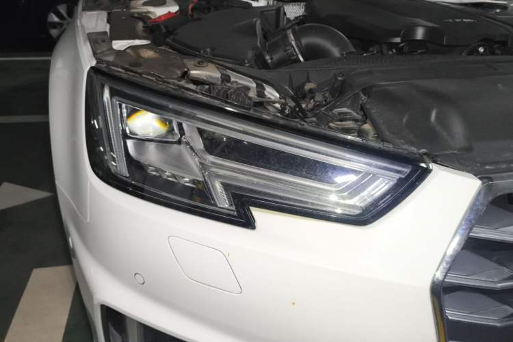 Used Audi A4L 2019 40 TFSI Sporty Version China VI Right Front Headlight