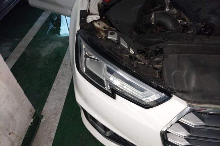 Used Audi A4L 2019 40 TFSI Fashion Edition China VI Emission Standard Right Front Headlight