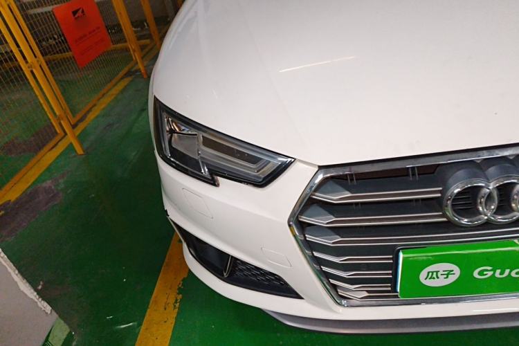 Used Audi A4L 2019 40 TFSI Fashion Edition China VI Emission Standard Right Front Headlight